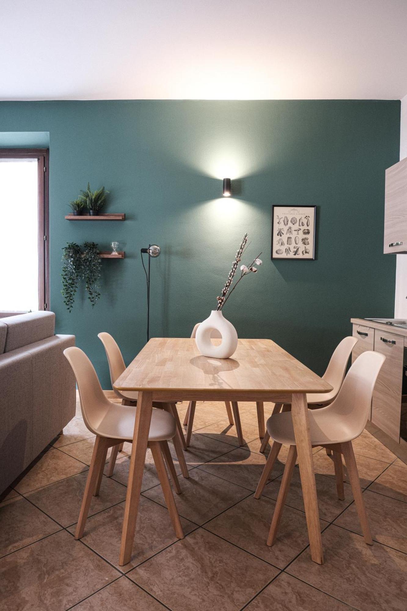 Charmescape Oldtown - 6 Min Walk To Berninaexpress Apartment Tirano Exterior photo