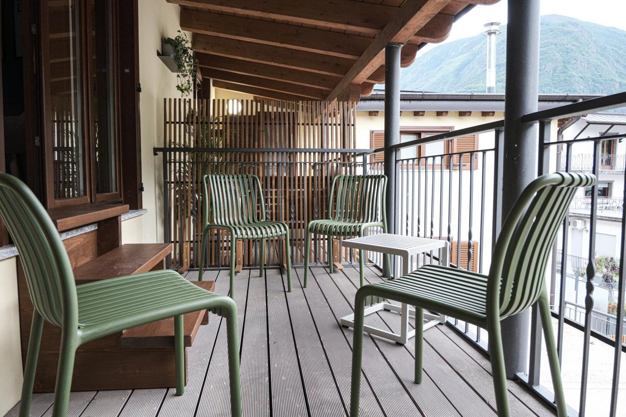 Charmescape Oldtown - 6 Min Walk To Berninaexpress Apartment Tirano Exterior photo